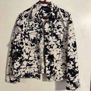 RARE  Jones New York Signature Black & White Floral Denim Jacket – Large